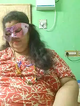 tamilthanushri webcam