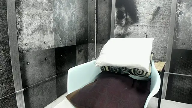 Gury_tattoo webcam