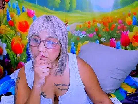 indianroxy webcam