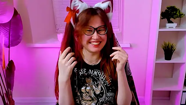 CarolGiggly webcam
