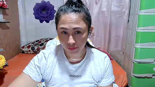 Filipina_Desire live cam on StripChat