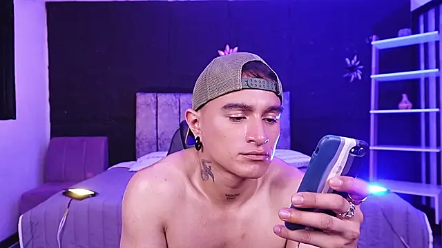 LiamDeep webcam