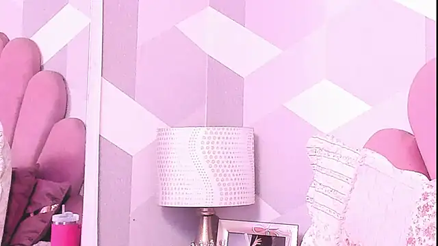 KylieMonnett webcam