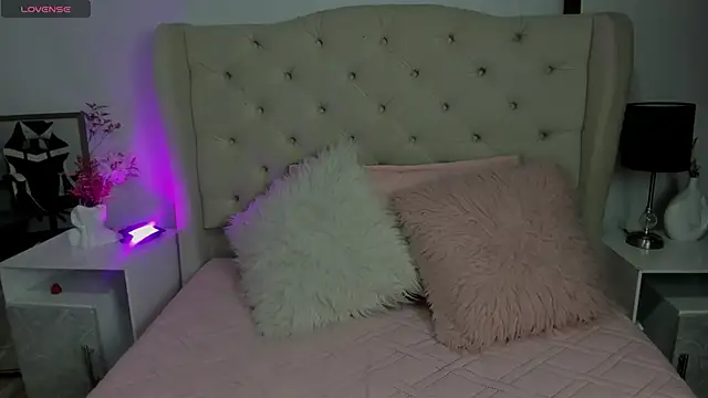 JadeBellee webcam