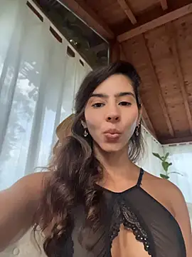 rousecolins (F young) - oily fingers