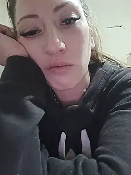 Luucy-Fer live sex cam