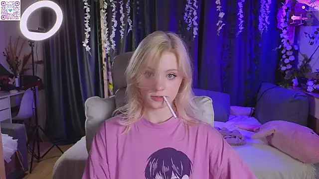 Moonlight_Mia webcam