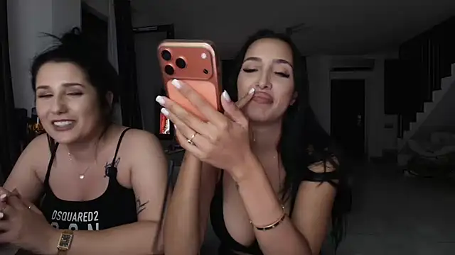 Gabrielaaxxx webcam