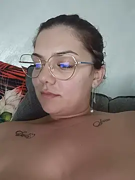 Noraa_me webcam