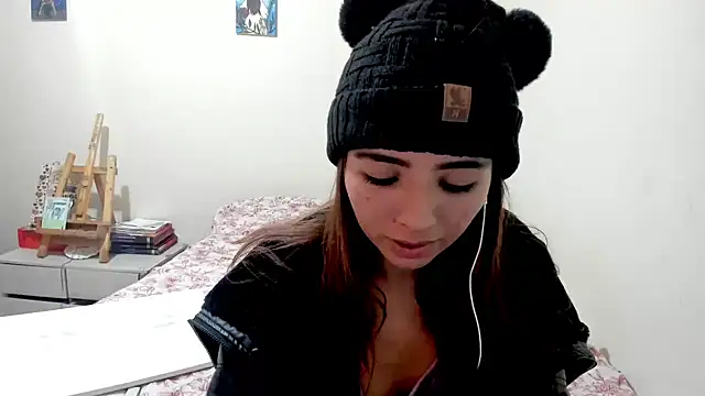 megan_doll2123 webcam