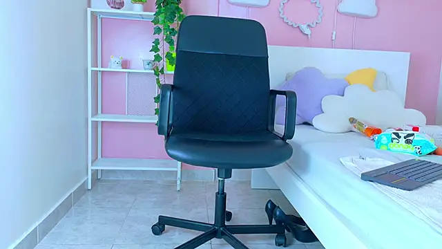 SeleneGibson__ webcam