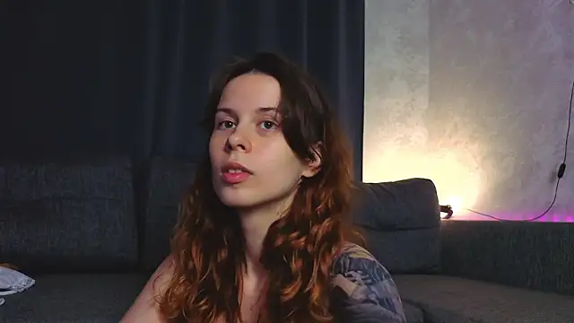 GirlNextDoorTV live cam on StripChat