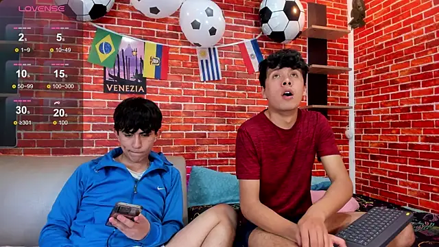Hoot_boyss_ webcam