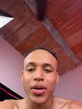 johnny_zhang webcam