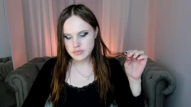 EffieMinki webcam