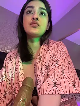 MiahWindsor webcam
