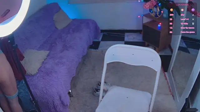 Lucy_Princes live cam on StripChat