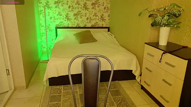 AnneHaddaway webcam