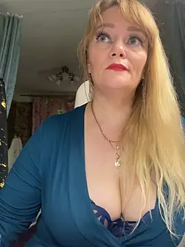 Sweet-blonde webcam