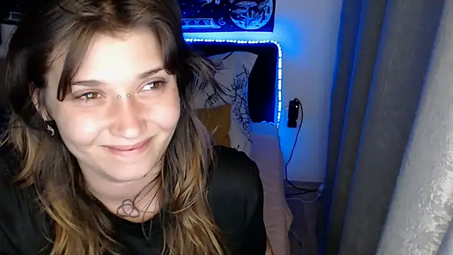 AlienforTwenty webcam