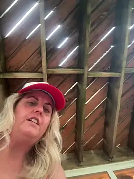 Milfshaker50 webcam