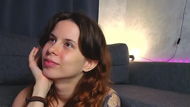 GirlNextDoorTV webcam