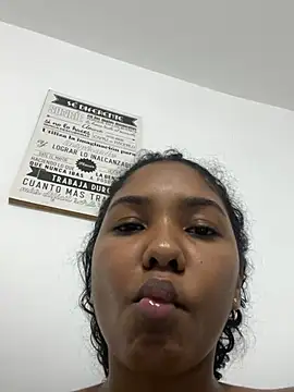 IamBlackmoon webcam