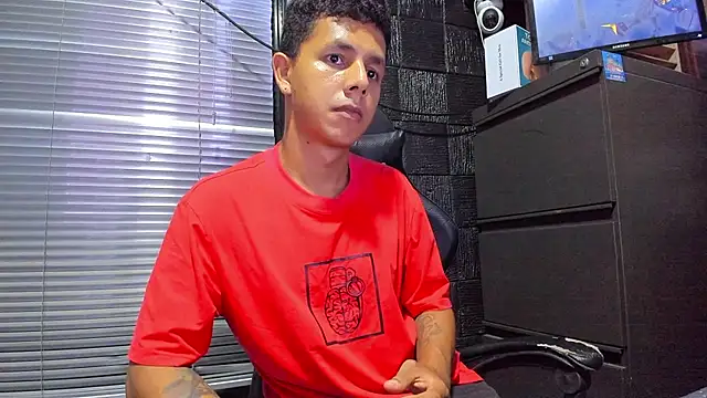 boy_bigcock24cm webcam