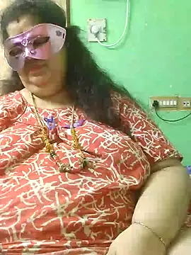 tamilthanushri webcam