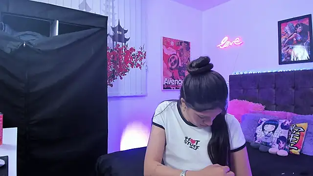 Kyra_Noir webcam