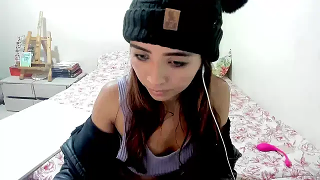 megan_doll2123 webcam