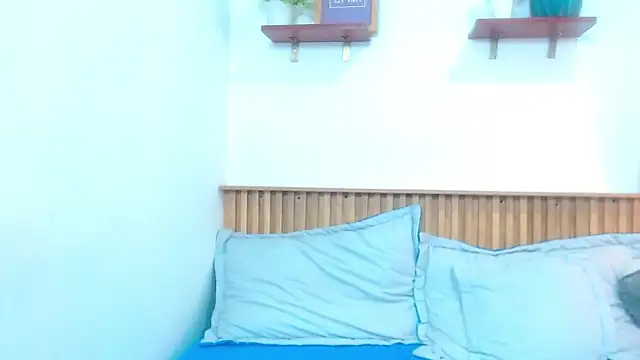 Violet_2003 webcam