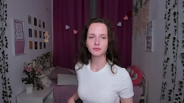 Ariadna_Shy webcam