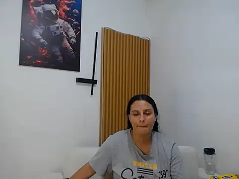 HadaraXxx webcam