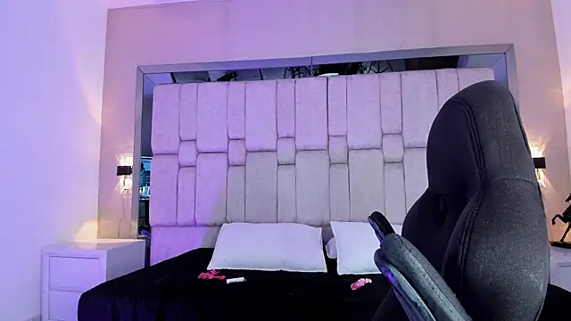 AngelineHeet webcam