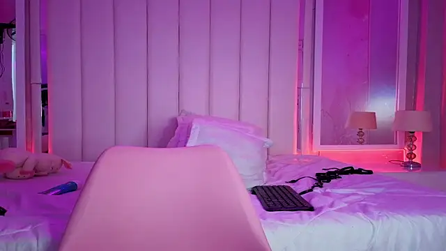 Alyana_Skinny webcam