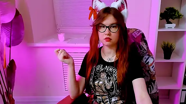 CarolGiggly live sex cam