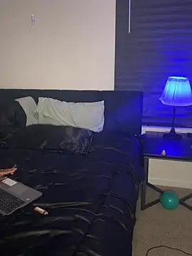 Lunablueee webcam