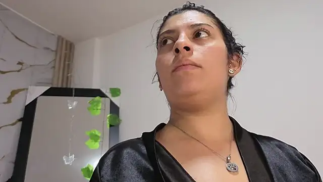 Iam_Issaa webcam