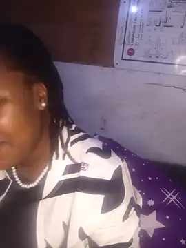 NosieB live cam on StripChat