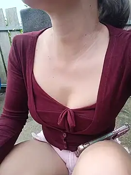 Linda-yiyi webcam