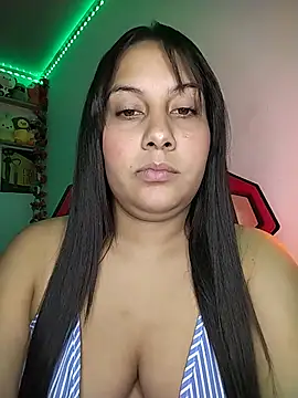 esmeralda_jadees webcam