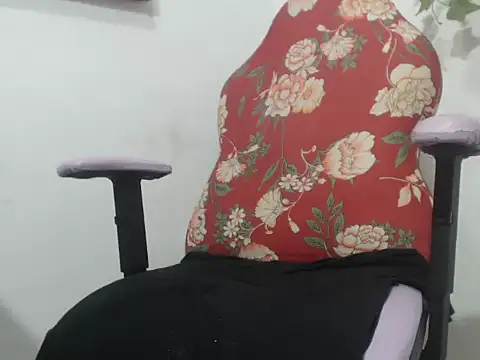 Estebanbigcock23 webcam