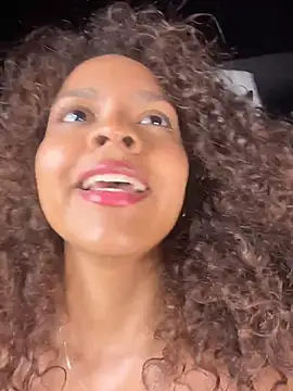 CurlyOopsieXXX webcam