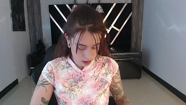 DamiaOshun_ch webcam