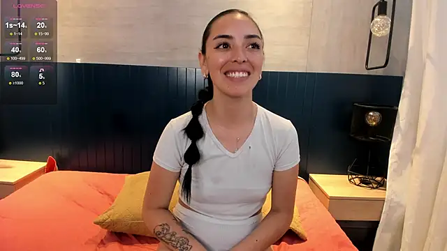 Violeta_Harlow webcam