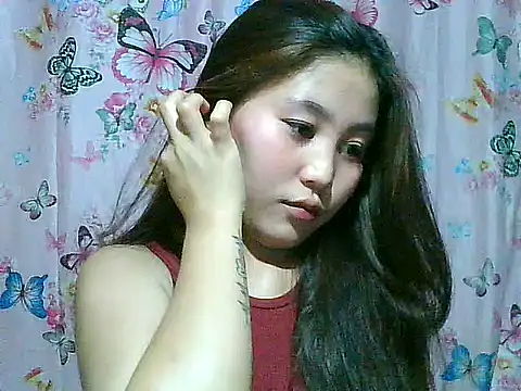 SexyAsianPussy4u live cam on StripChat
