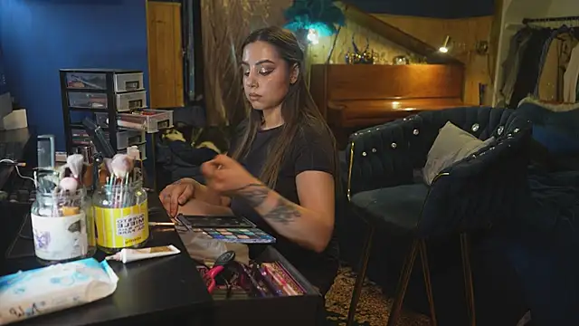 VanessaDoyle webcam