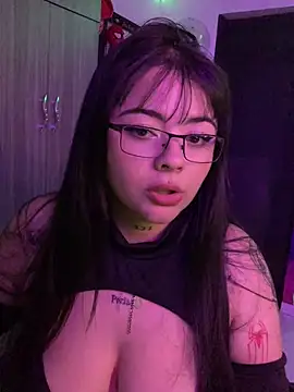 lilith__immaculatte live cam on StripChat