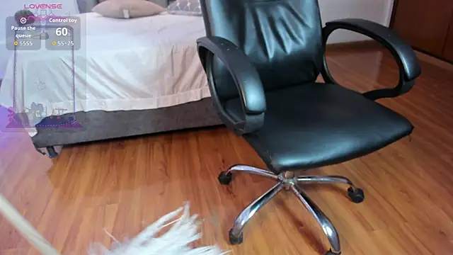 zoe_linss webcam